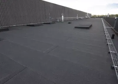 Dakonderhoud voor bedrijven en particulieren